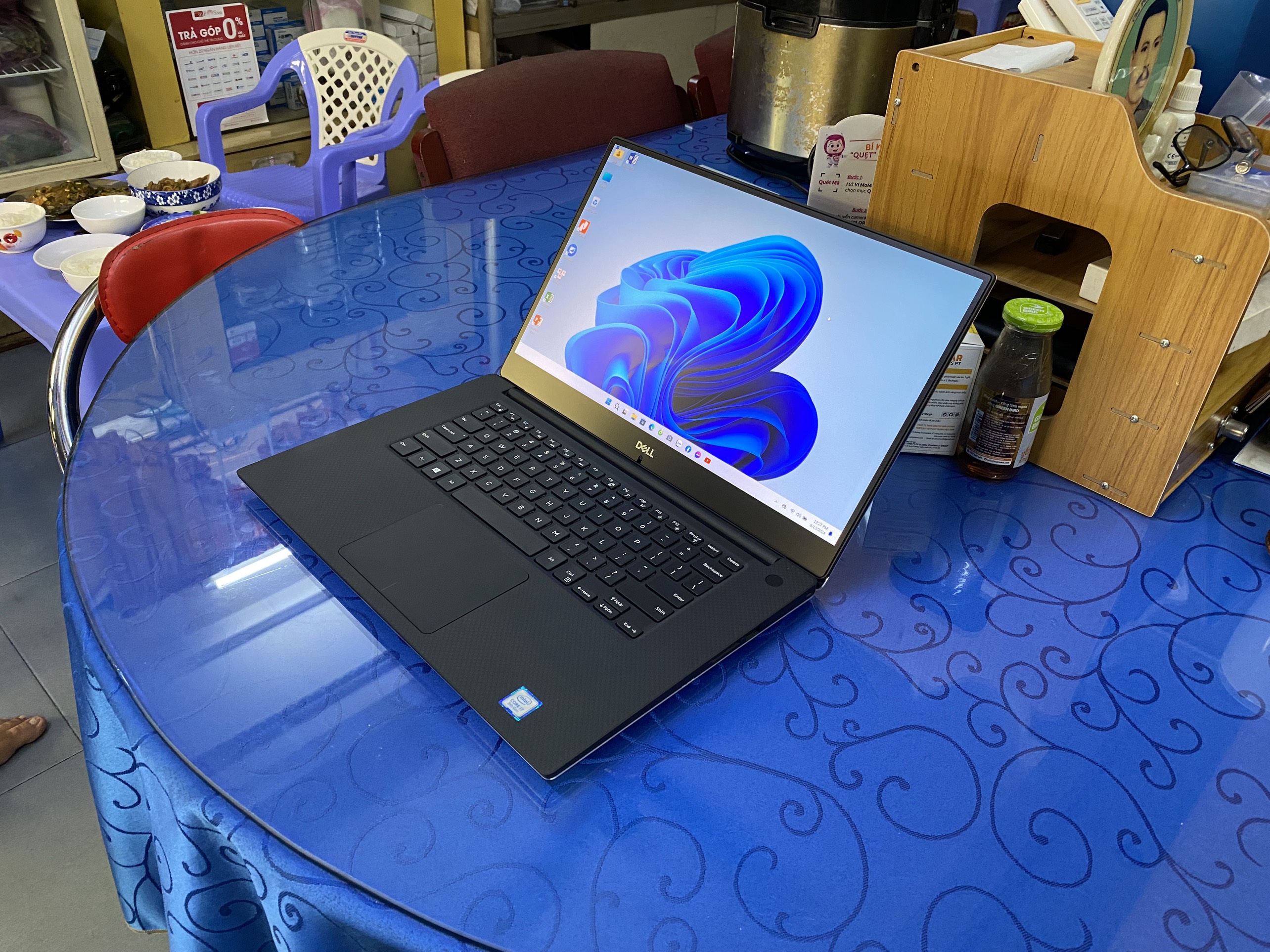 DELL PRECISION 5530 I7 8850H 16GB 512GB P2000