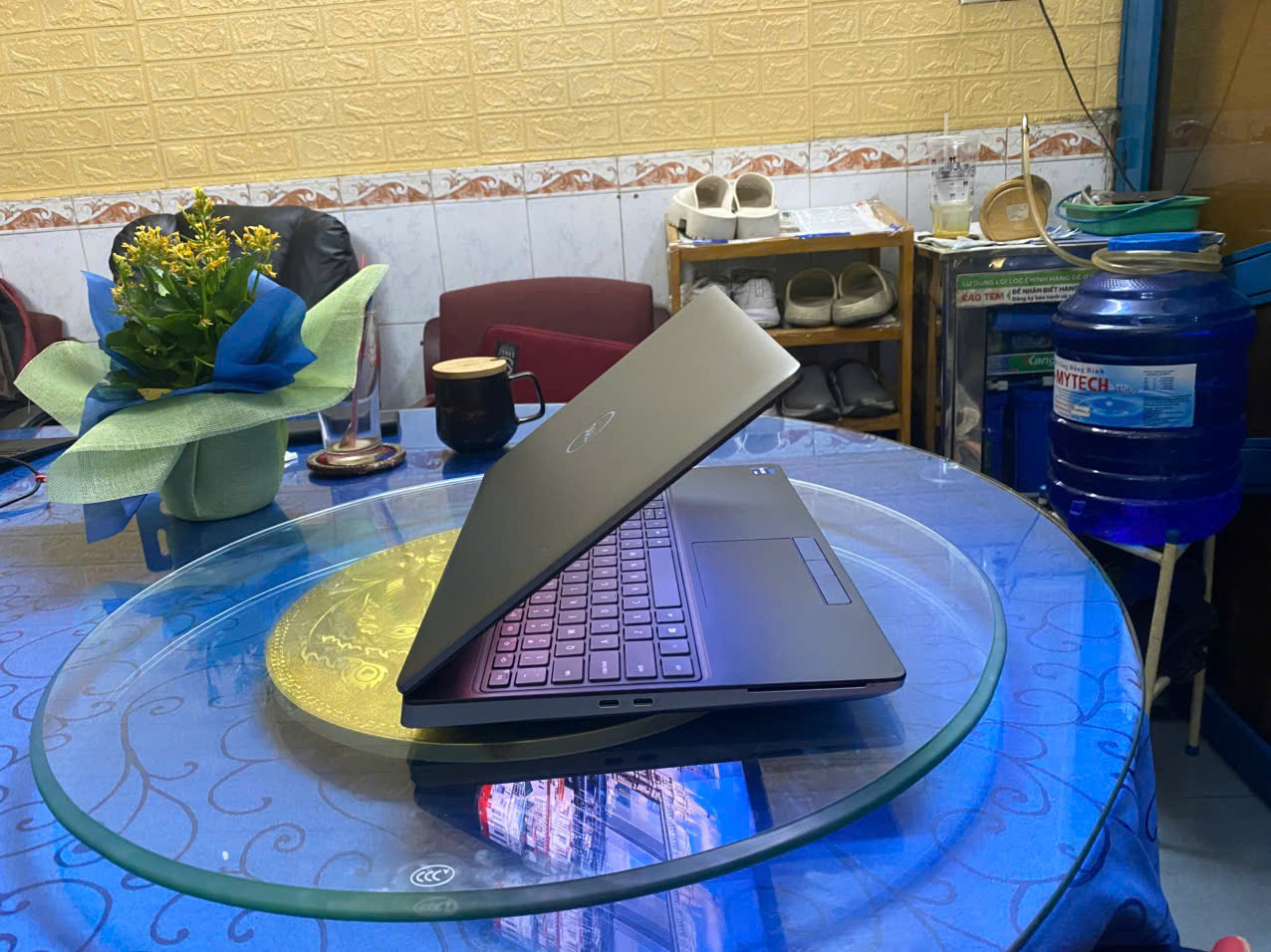 DELL PRECISION 7560 XEON W-11855M 32GB 15.6"4K VGA 8GB  Trang chủ 