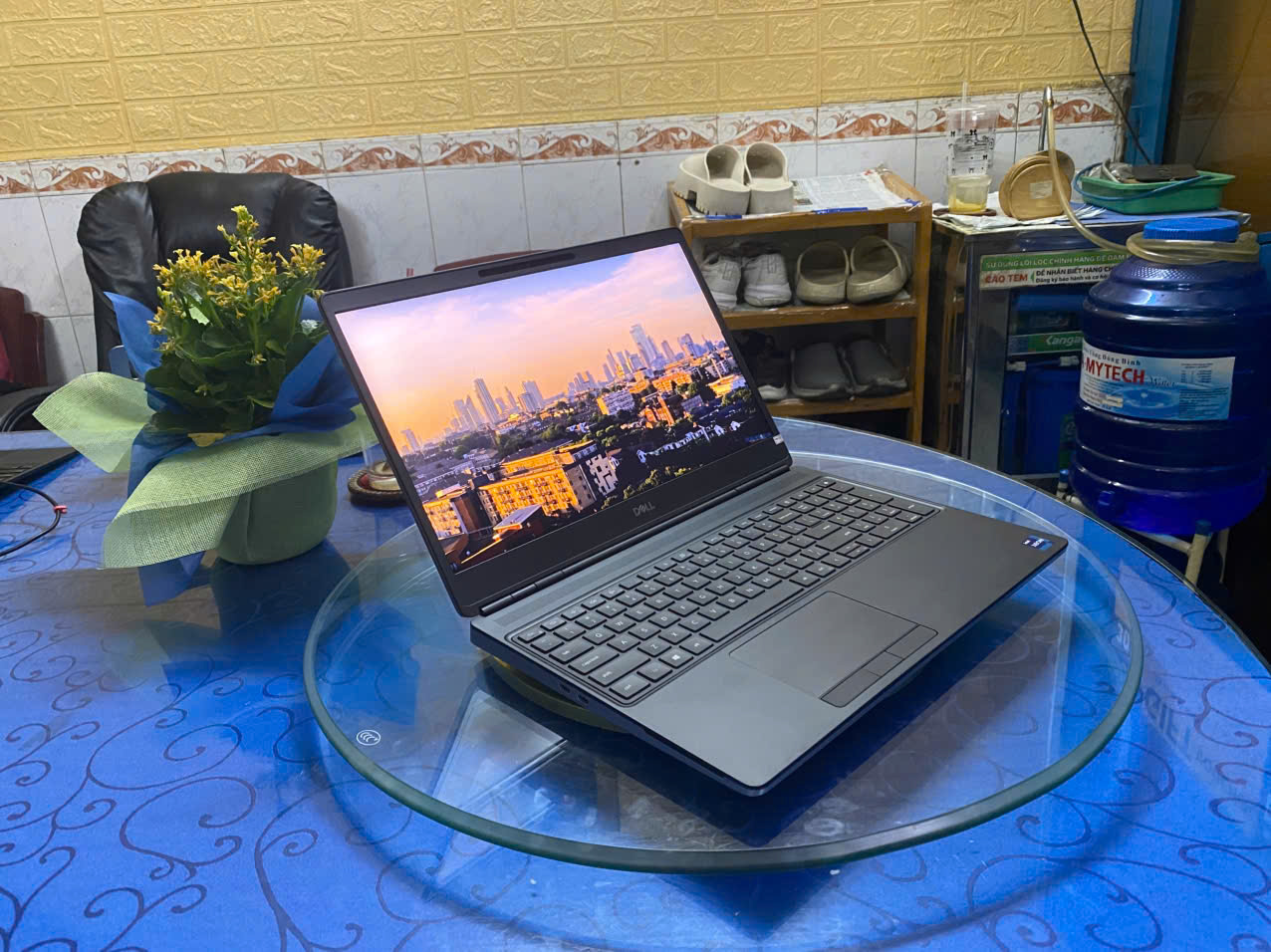 DELL PRECISION 7560 XEON W-11855M 32GB 15.6"4K VGA 8GB  Trang chủ 