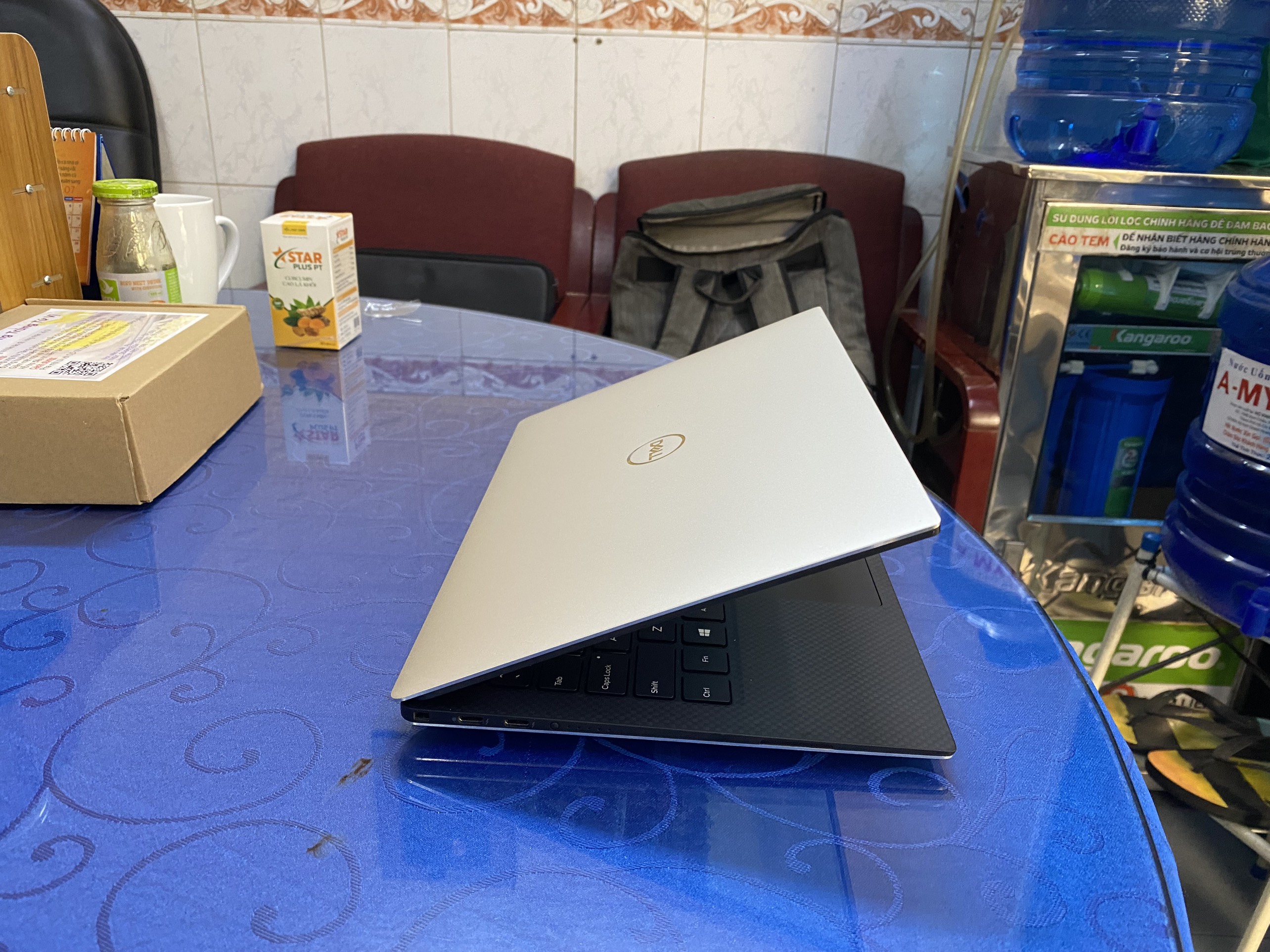DELL XPS 9370 I7 8550U 16GB 512GB 13.3"FHD